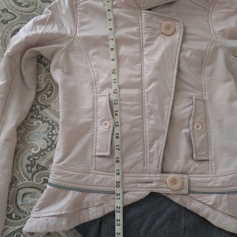 Lululemmon Pedal Power Blush Gray Fleece Jacket size 6. NWOT. - Picture 13 of 16